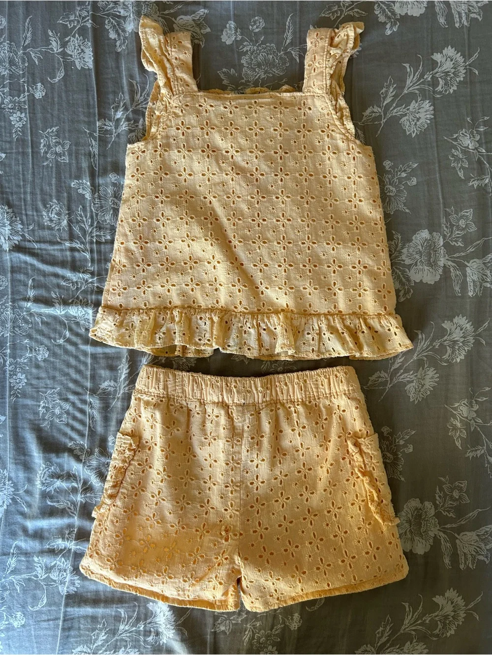 Girls Eyelet Ruffle Tank & Shorts Set - Size 5 - Picture 2 of 4